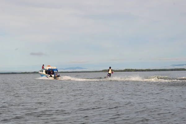 Tarakan Tanjung Selor Indonesia Dubna 2017 Breaking Muri Water Skiing — Stock fotografie