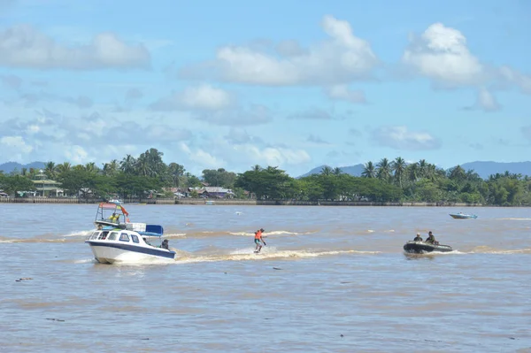 Tarakan Tanjung Selor Indonesia Abril 2017 Rompiendo Récord Esquí Acuático —  Fotos de Stock