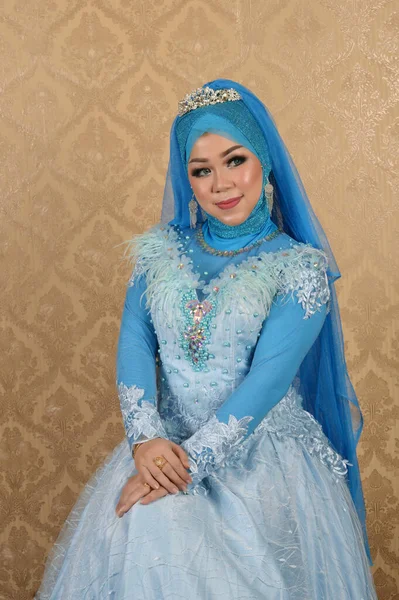 Portrét Krásné Muslimky Šátku — Stock fotografie