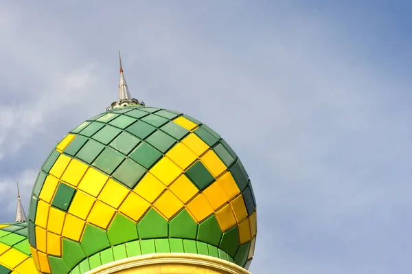 Dôme Mosquée Contre Ciel Bleu — Photo