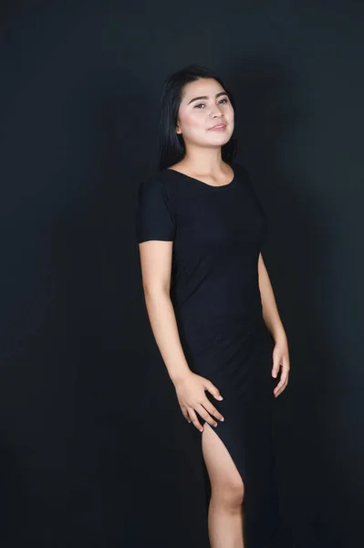 Portrait Beatiful Asian Girl Dressed Black Photo Shoot Black Background — Stock Photo, Image