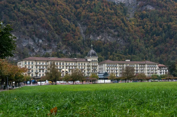 Hotel suíço nos Alpes — Fotografia de Stock