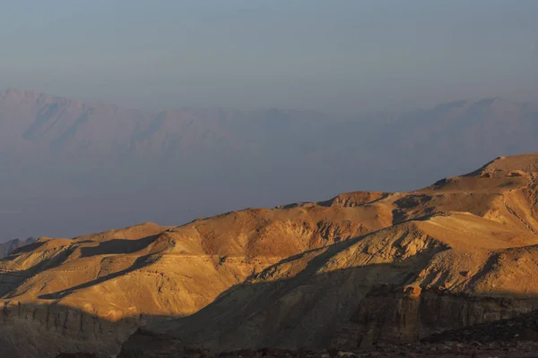 중동에서 다 색된 모래 산 — 스톡 사진