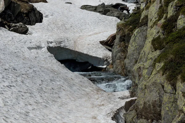 빙하와 알프스에서 봉우리의 — 스톡 사진