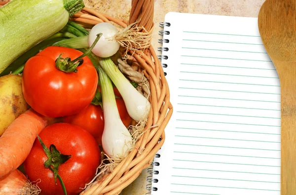 Legumes Frescos Velha Toalha Mesa Papel Para Notas Receitas — Fotografia de Stock