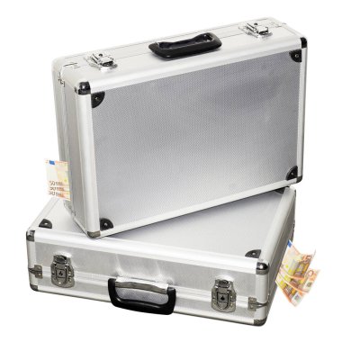 İçinde Euro banknotları olan iki bavul. Mali yardım