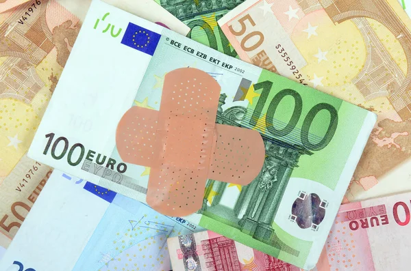 Billetes Banco Euros Con Una Curita — Foto de Stock