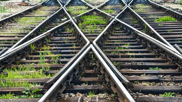 Järnvägen fodrar — Stockfoto