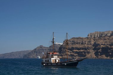Caldera Santorini Adası Yunanistan yakınındaki yelken