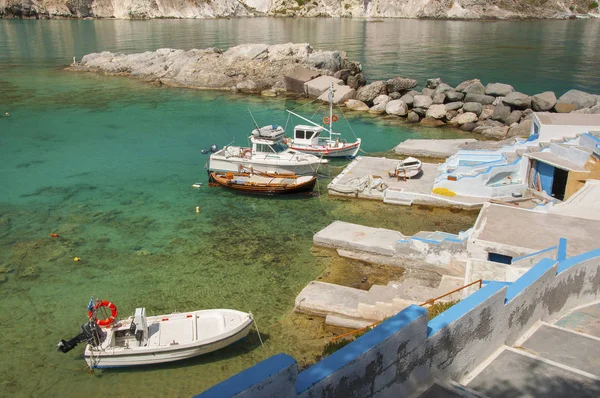 Barcos Casas Pescadores Syrmata Vila Mandrakia Ilha Milos Grécia — Fotografia de Stock