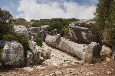 Yunanistan 'ın Naxos adasında tamamlanmamış kouros heykeli