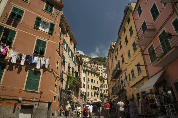 Riomaggiore Cinque Terre Włochy 2018 Centralna Ulica Kolorowymi Budynkami Riomaggiore — Zdjęcie stockowe