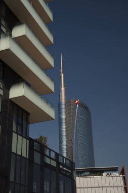 Milan, İtalya - 06 05 2018: Milano, İtalya 'da yüksek modern binalara sahip iş bölgesi