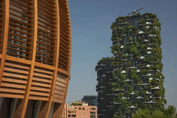 Bosco Verticale Κάθετα Δασικά Κτίρια Δέντρα Μπαλκόνια Στην Επιχειρηματική Περιοχή — Φωτογραφία Αρχείου