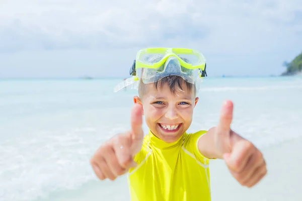 Foto de snorkeling boy — Foto de Stock