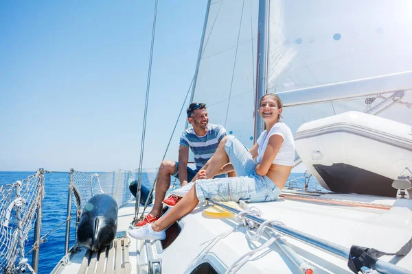 Baba çok güzel kızı yatta dinlenme ile