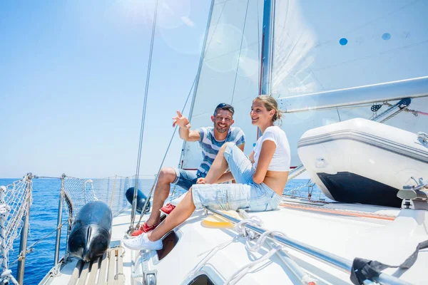 Baba çok güzel çocuklar yatta dinlenme ile