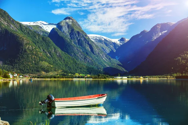 Bela natureza Noruega paisagem natural. — Fotografia de Stock