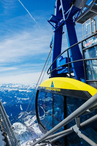 Ski elevator at ski resort — Stock Photo, Image