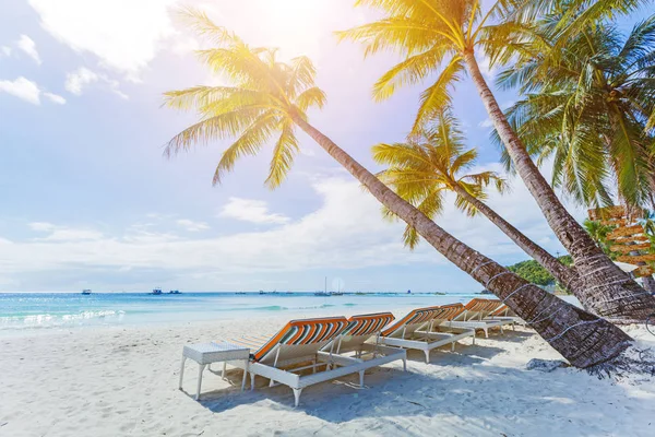 Tropikal beyaz kum plaj Boracay, Filipinler — Stok fotoğraf