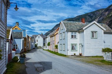 Tipik Norveç balıkçı köyü, Leirdalsyri, Norveç