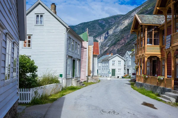 Tipico villaggio di pescatori norvegese, Leirdalsyri, Norvegia — Foto Stock