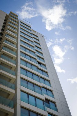 Yüksek modern evler