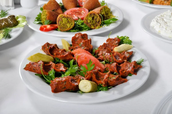 Cig kofte albóndiga cruda — Foto de Stock