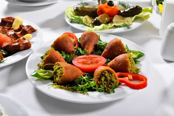 Icli Köfte fyllda köttbullar — Stockfoto