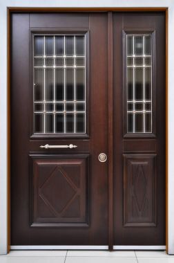 Dekoratif ahşap kapı