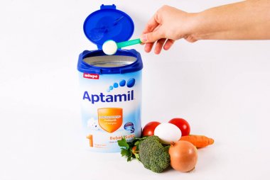 milupa aptamil bebek maması
