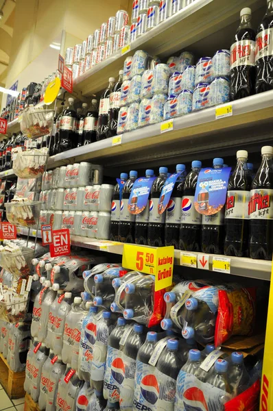 Bebidas em um supermercado — Fotografia de Stock