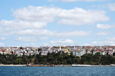 Istanbul Boğaz'da Üsküdar kıyıdan bir görünüm