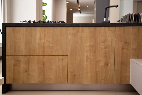 Interior of luxurious wooden modern kitchen oak cabinets — Stock Photo, Image