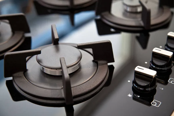 Moderne keuken en glas keramische ingebouwde gasoven detail — Stockfoto