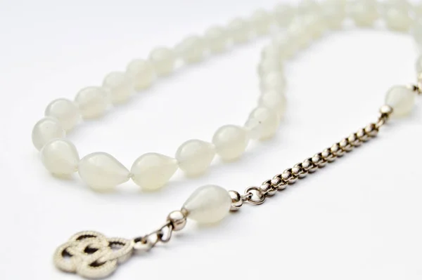 Perles blanches et argentées séquencées, chapelet court, tespih tesbih — Photo