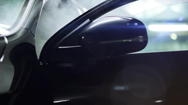 Rauchen im Auto — Stockvideo