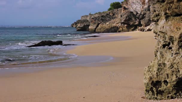 Praia de areia tropical — Vídeo de Stock