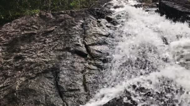 4K Cachoeira de perto — Vídeo de Stock