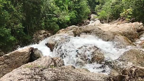 Cascade fermer au ralenti 