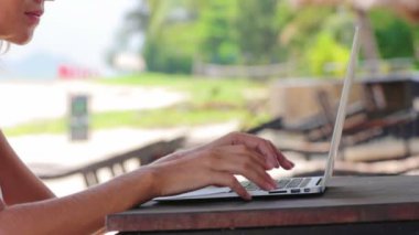 Güzel sarışın kadın serbest meslek