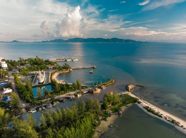 Aerial drone view of piers near Phangan island, Thong Sala pier — Stock Photo, Image