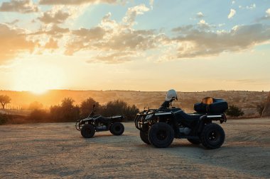 Çölde dörtlü Atv safarisi
