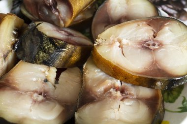 Havalı sigaranın uskumrularını kes.