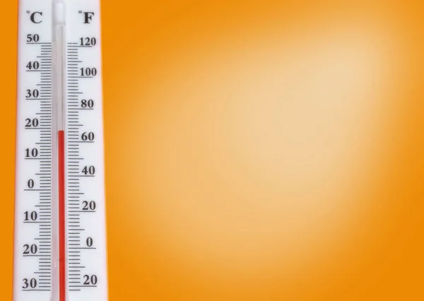 Thermomètre Blanc Avec Échelle Sur Fond Orange Démarré Espace Pour — Photo