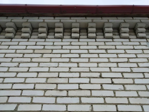 Beyaz Tuğladan Duvar Yakın Plan Sıra Sıra Diziliş Aşağıdan Yaz — Stok fotoğraf