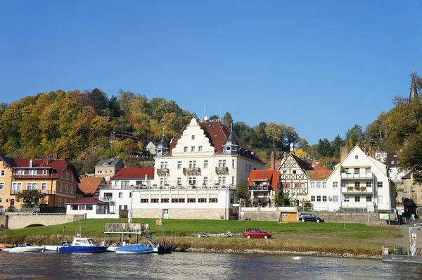 Lázeňské město u řeky Labe — Stock fotografie