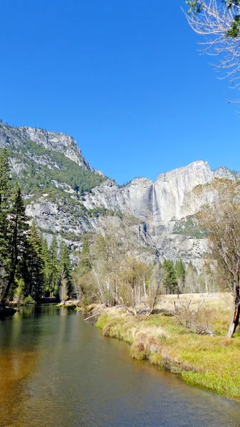 W dolinie Yosemite w Kalifornii — Zdjęcie stockowe