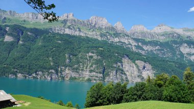 Churfirsten ve göl Walensee