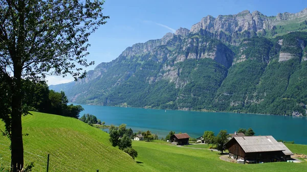 På den sjön Walensee i Schweiz — Stockfoto